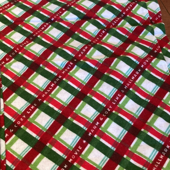 Hallmark men’s pajama pants BRAND NEW - Picture 2 of 2